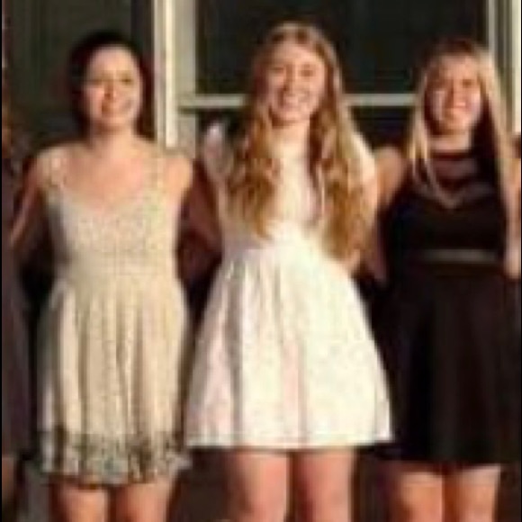 Lace Dress - Picture 5 of 5